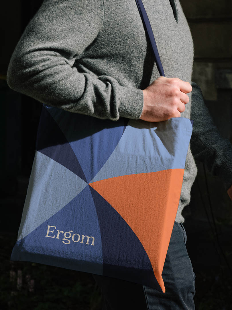 mockup para a empresa Ergom feito no behance pela olennita